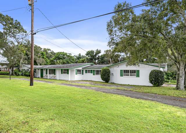 Property at 4050 Greenwood Dr, Fort Pierce, FL 34982, 4 beds, 4 baths