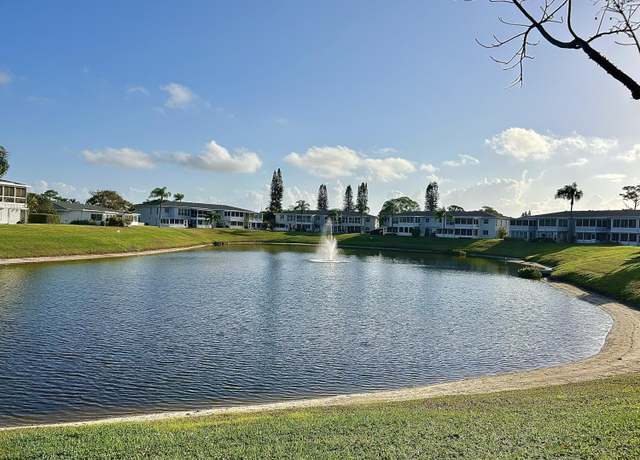 Property at 2811 SW 15th 202 St #202, Delray Beach, FL 33445, 2 beds, 2 baths