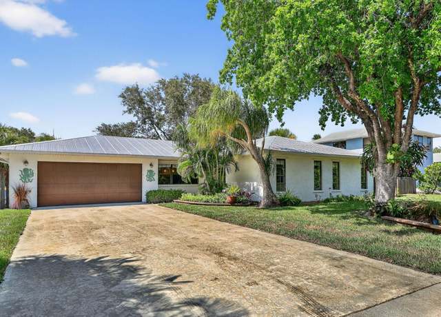 Property at 5133 SE Tall Pines Way, Stuart, FL 34997, 3 beds, 2 baths