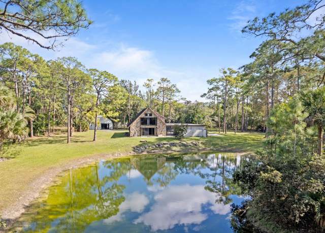 Property at 6616 Park Ln E, Lake Worth, FL 33449, 3 beds, 2.5 baths