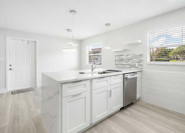 Property at 385 Flanders I, Delray Beach, FL 33484, 2 beds, 2 baths