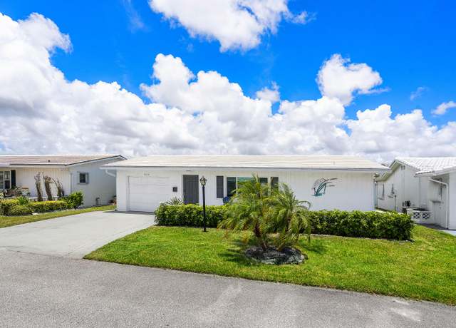 Property at 2015 SW 18th Dr, Boynton Beach, FL 33426, 3 beds, 2.5 baths