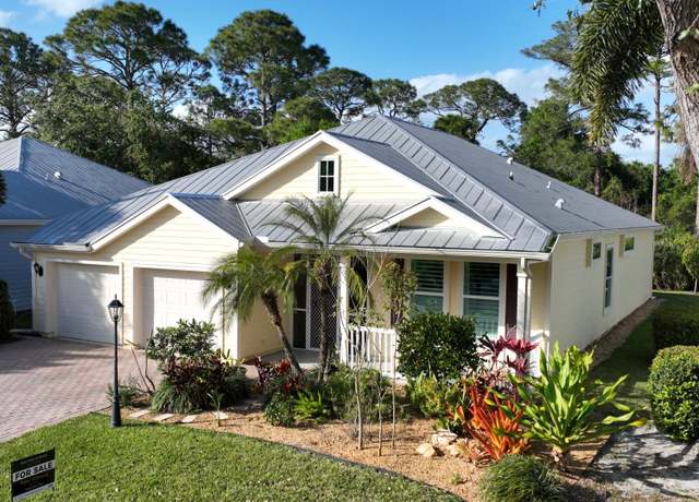 Property at 572 NE Canoe Park Cir, Port Saint Lucie, FL 34983, 3 beds, 2 baths