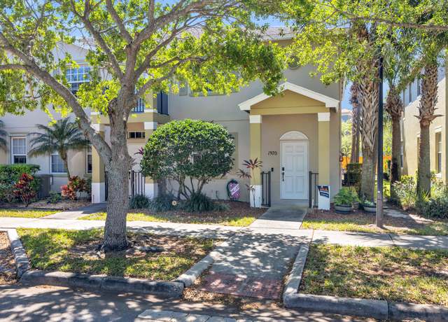 Property at 1970 SE Korona Dr, Port Saint Lucie, FL 34952, 3 beds, 2.5 baths