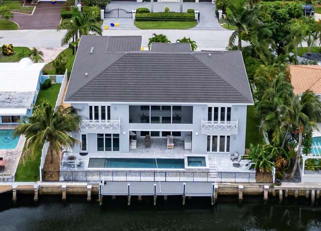 Property at 807 Dover St, Boca Raton, FL 33487, 5 beds, 5.5 baths