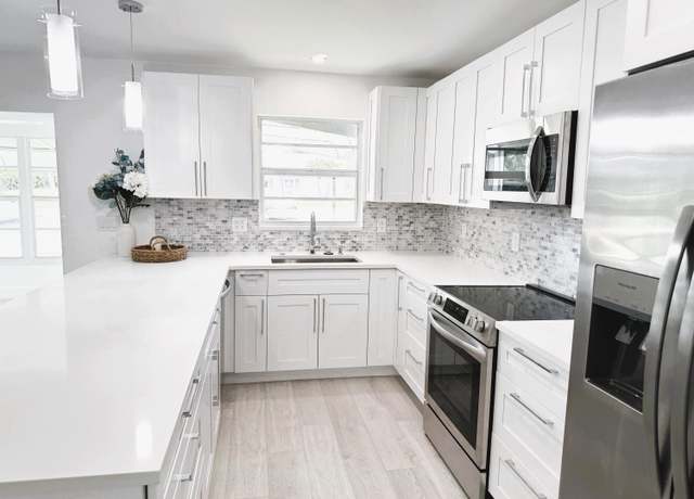 Property at 1090 North Dr Unit C, Delray Beach, FL 33445, 2 beds, 2 baths