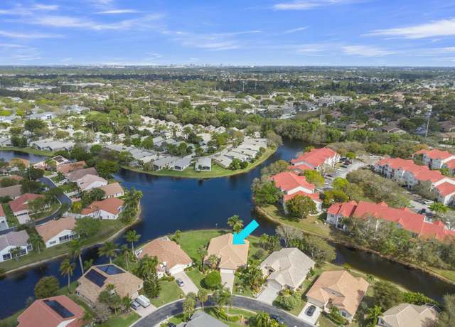 Property at 2515 Egret Lake Dr, Greenacres, FL 33413, 3 beds, 2 baths