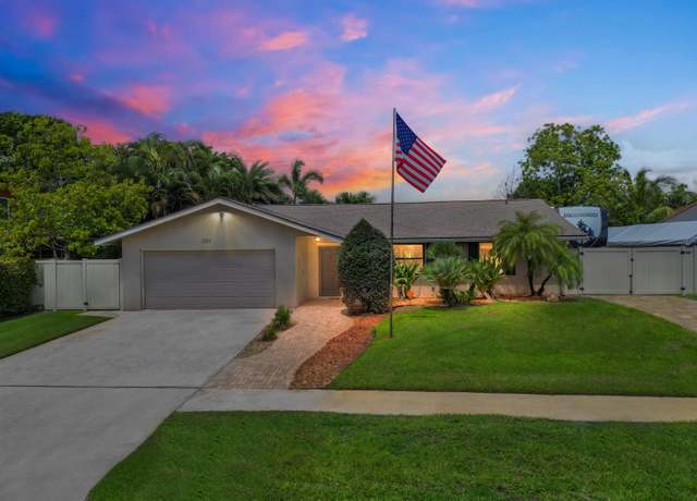 Property at 1155 Woodcrest Rd W, West Palm Beach, FL 33417, 3 beds, 2 baths