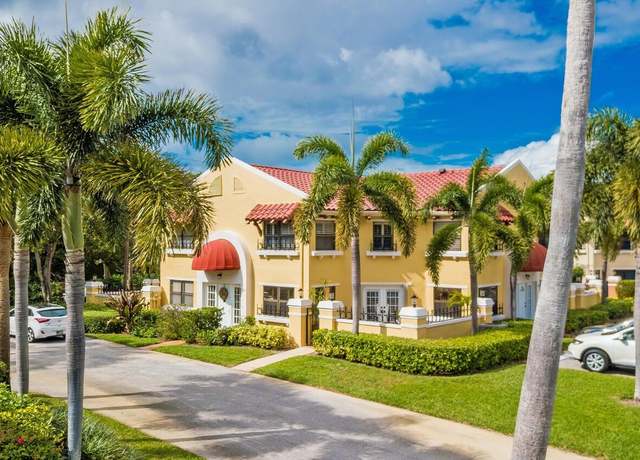Property at 20 Uno Lago Dr, Juno Beach, FL 33408, 2 beds, 2.5 baths