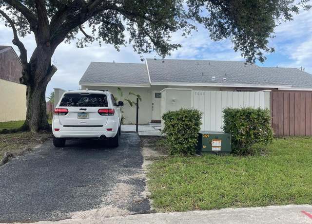 Property at 5660 Biscayne Dr, Greenacres, FL 33463, 2 beds, 2 baths