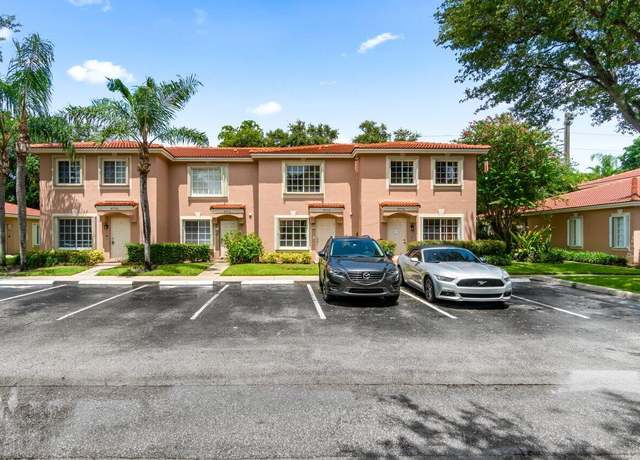 Property at 9774 Kamena Cir, Boynton Beach, FL 33436, 2 beds, 2.5 baths