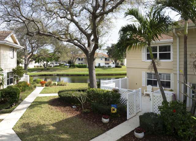 Property at 8160 Andover Ct Unit 60b, Lake Clarke Shores, FL 33406, 2 beds, 2.5 baths