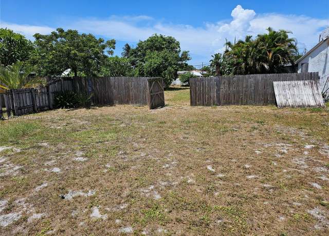 Property at 1073 Florence Rd, Lake Worth, FL 33462