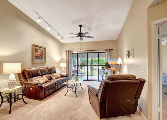 Property at 3352 Perimeter Dr, Greenacres, FL 33467, 2 beds, 2 baths