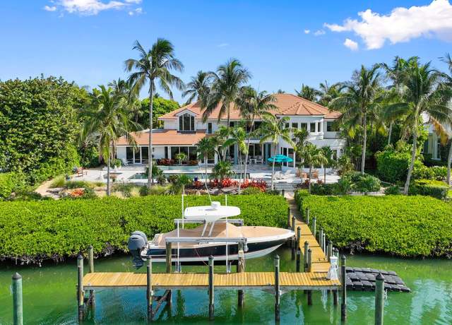 Property at 6460 SE Harbor Cir, Stuart, FL 34996, 4 beds, 5 baths