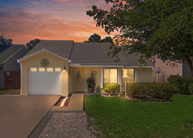 Property at 6081 Strawberry Fields Way, Lake Worth, FL 33463, 3 beds, 2 baths