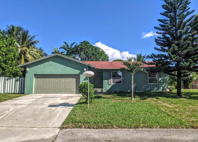 Property at 2888 S Seacrest Blvd, Boynton Beach, FL 33435, 3 beds, 2 baths