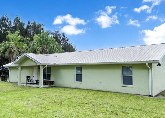 Property at 340 Pine Ln, Clewiston, FL 33440, 4 beds, 2.5 baths
