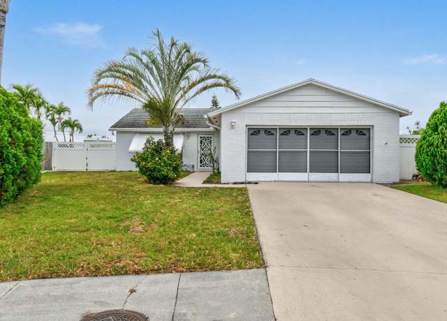 Property at 160 Banyan Cir, Jupiter, FL 33458, 2 beds, 2 baths