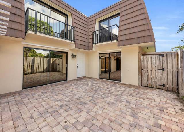Property at 1907 19th Ln, Palm Beach Gardens, FL 33418, 3 beds, 2.5 baths