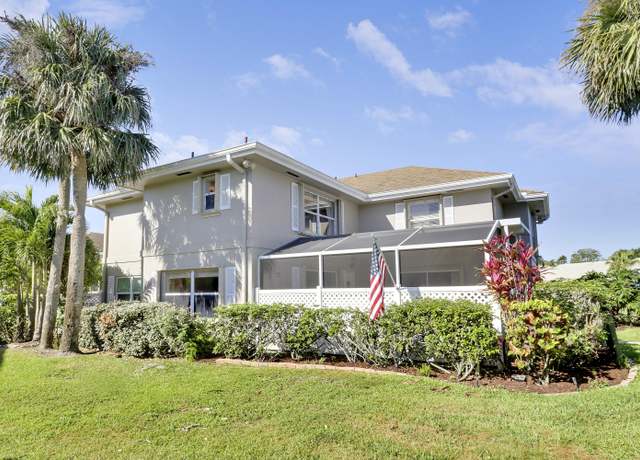 Property at 3379 SW Sunset Trace Cir, Palm City, FL 34990, 2 beds, 2.5 baths