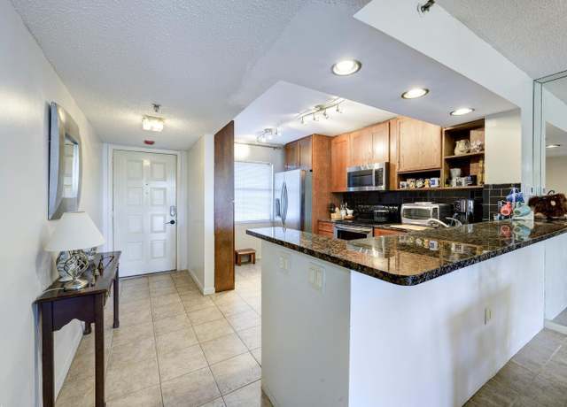 Property at 896 N Federal Hwy #326, Lantana, FL 33462, 2 beds, 2 baths