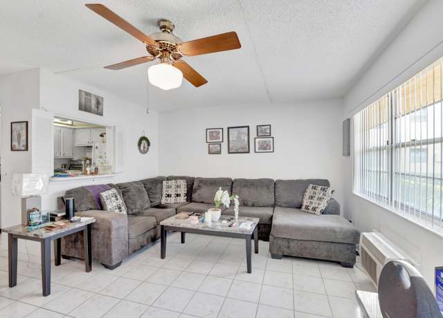 Property at 210 Chatham K, West Palm Beach, FL 33417, 1 bed, 1.5 baths