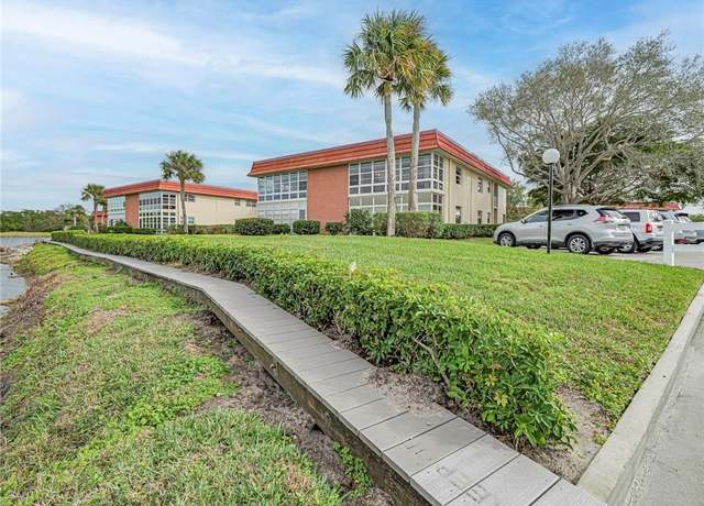 Property at 73 Royal Oak Ct #207, Vero Beach, FL 32962, 2 beds, 2 baths