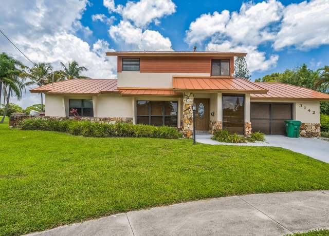 Property at 3142 SE Monte Vista Ct, Port Saint Lucie, FL 34952, 3 beds, 2 baths