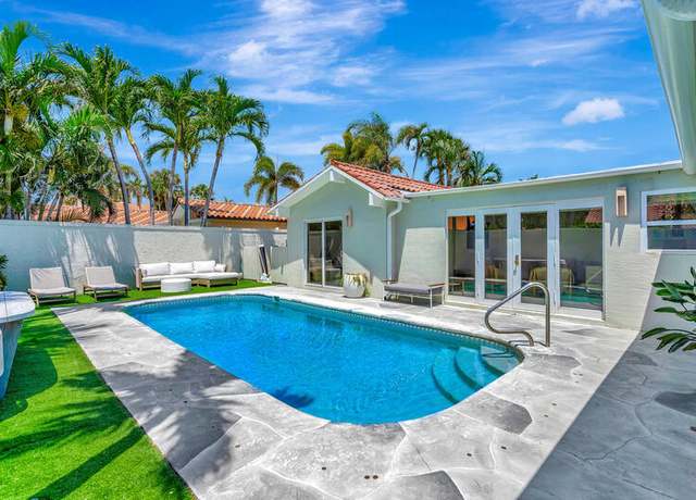 Property at 102 W Tarpon Ln W, Jupiter, FL 33477, 4 beds, 3.5 baths