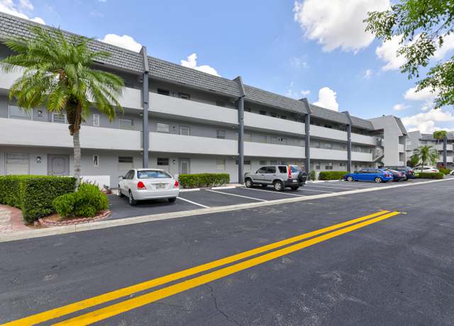 Property at 7847 Golf Cir Dr #202, Margate, FL 33063, 2 beds, 2 baths