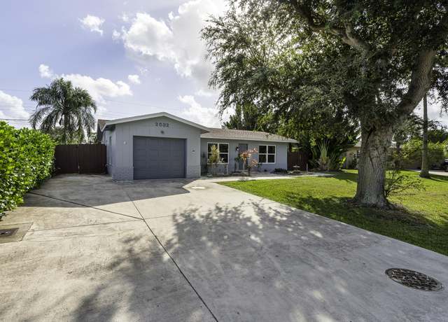 Property at 2532 SW 11th Ct, Boynton Beach, FL 33426, 3 beds, 2 baths
