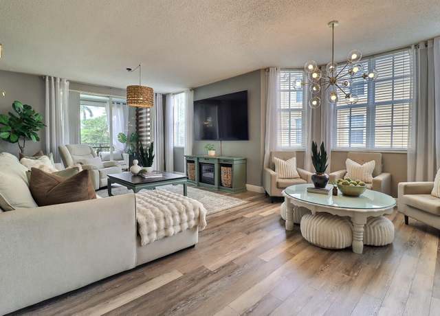Property at 11780 Saint Andrews Pl #208, Wellington, FL 33414, 3 beds, 2 baths