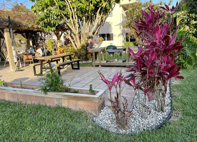 Property at 93 Coventry D #93, West Palm Beach, FL 33417, 1 bed, 1.5 baths