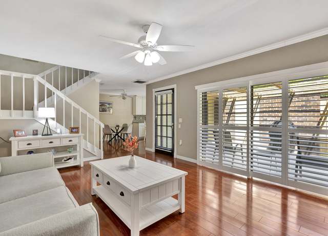 Property at 1221 12th Ter, Palm Beach Gardens, FL 33418, 3 beds, 2.5 baths
