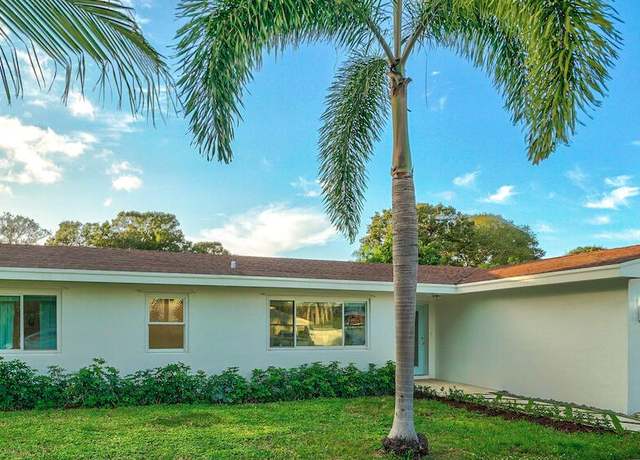 Property at 8045 W Lake Dr, Lake Clarke Shores, FL 33406, 4 beds, 3 baths