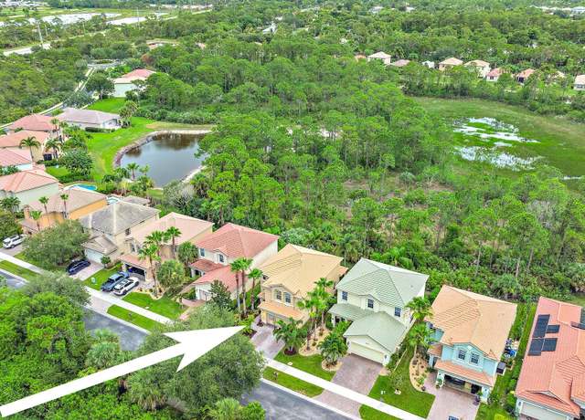 Property at 6070 SE Split Oak Trl, Hobe Sound, FL 33455, 4 beds, 2.5 baths