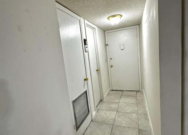 Property at 22605 SW 66th Ave #409, Boca Raton, FL 33428, 1 bed, 1.5 baths