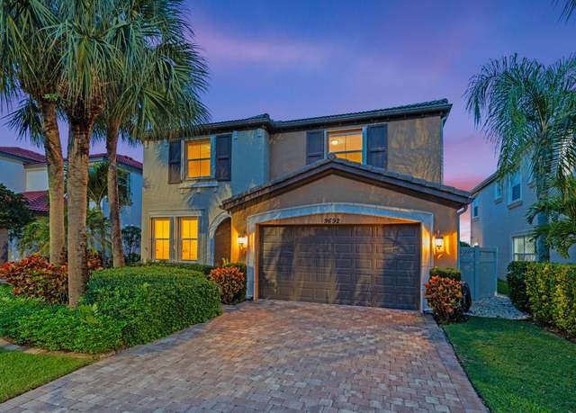 Property at 9692 Phipps Ln, Wellington, FL 33414, 4 beds, 3.5 baths