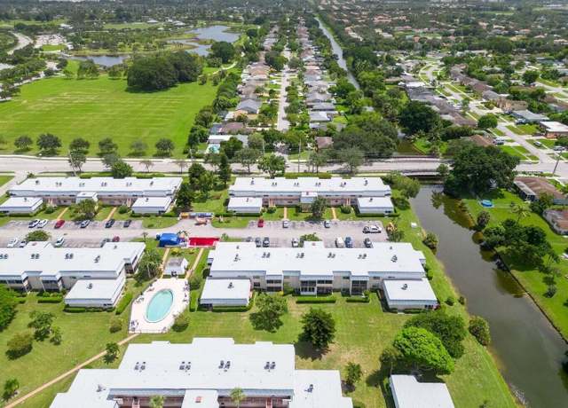 Property at 12015 Greenway 101 Cir S #101, Royal Palm Beach, FL 33411, 1 bed, 1.5 baths