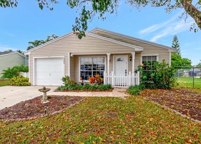 Property at 5399 Courtney Cir, Boynton Beach, FL 33472, 3 beds, 2 baths