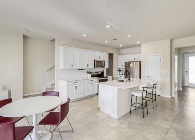 Property at 2220 Appleton Cir S, Oakland Park, FL 33309, 3 beds, 2.5 baths