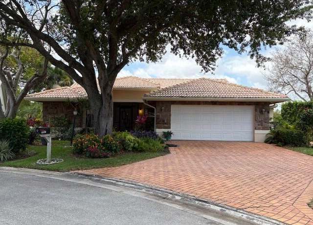 Property at 4550 Catamaran Cir, Boynton Beach, FL 33436, 3 beds, 2 baths