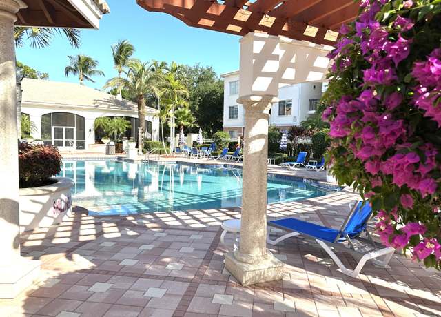 Property at 5205 Myrtlewood Cir E, Palm Beach Gardens, FL 33418, 2 beds, 2 baths