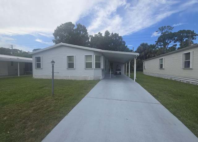 Property at 14642 Aguila Ave, Fort Pierce, FL 34951, 2 beds, 2 baths