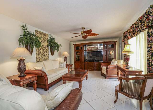 Property at 510 N Tropic Ln Unit 10d, Vero Beach, FL 32960, 2 beds, 2.5 baths