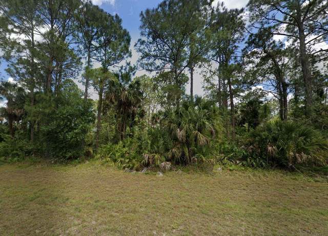 Property at 8057 Rolling Cir, Labelle, FL 33935