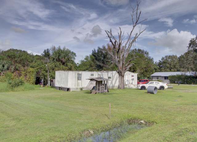 Property at 2413 NW 5th St, Okeechobee, FL 34972, 3 beds, 2 baths
