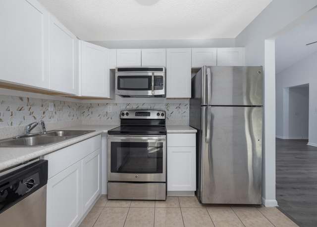 Property at 1421 NE 14th Ct Unit O-10, Jensen Beach, FL 34957, 2 beds, 2 baths