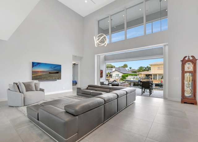 Property at 807 Dover St, Boca Raton, FL 33487, 5 beds, 5.5 baths